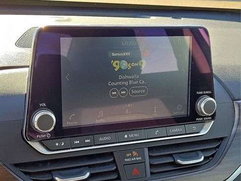 Used 2024 Nissan Altima 2.5 SV image 28