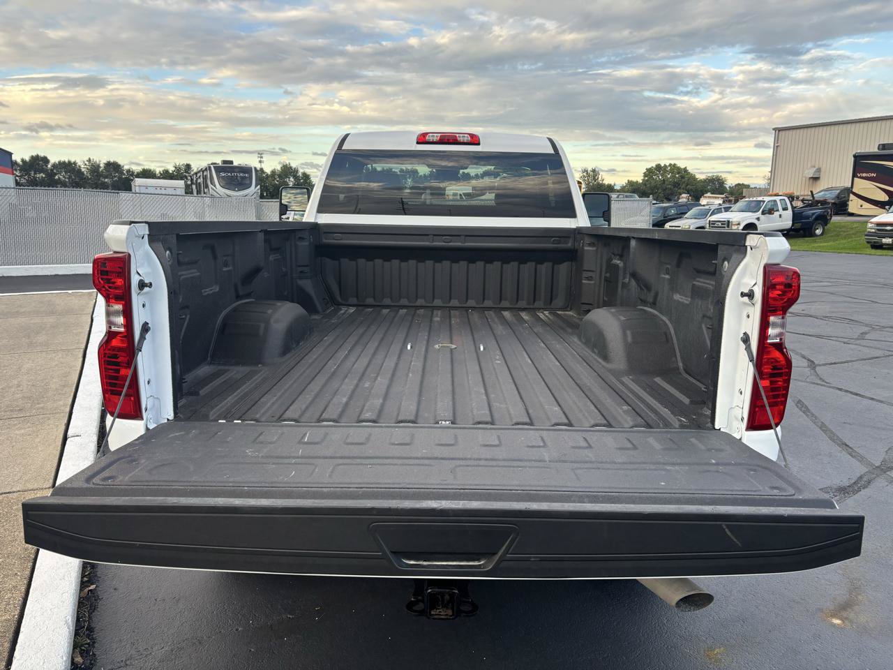 Used 2026 Chevrolet Silverado 2500 W/T w/ Snow Plow Prep/Camper Package AWD/4WD image 10