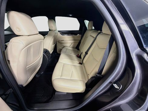 Used 2018 Cadillac XT5 FWD image 28