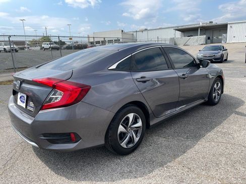 Used 2019 Honda Civic LX image 3