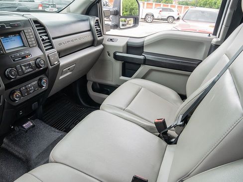 Used 2021 Ford F250 XL w/ Power Equipment Group AWD/4WD image 15