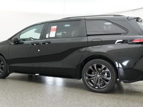 New 2026 Toyota Sienna XSE FWD image 20