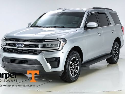 Used 2024 Ford Expedition XLT AWD/4WD image 38