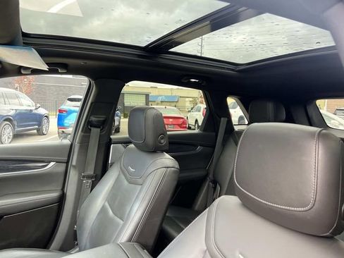 Certified 2022 Cadillac XT5 Premium Luxury image 17