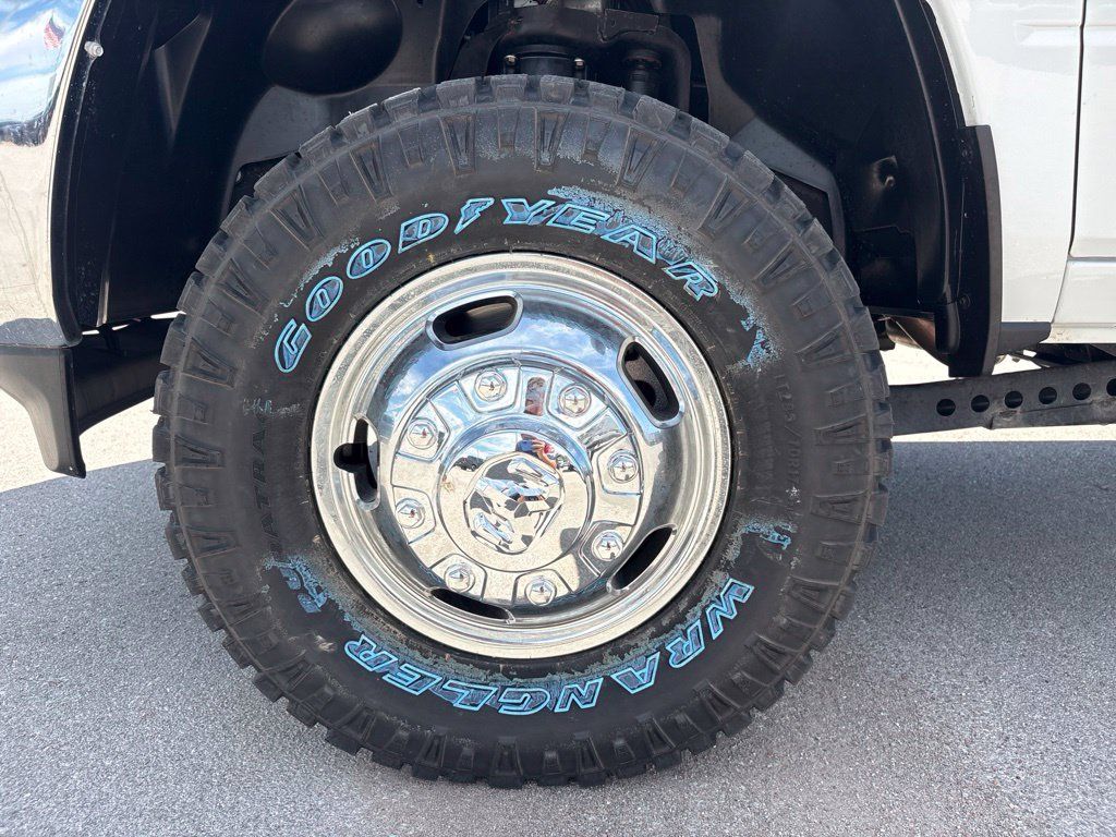 Used 2024 RAM 3500 Big Horn w/ Protection Group AWD/4WD image 26