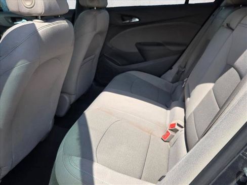 Used 2018 Chevrolet Cruze LT w/ Convenience Package FWD image 17