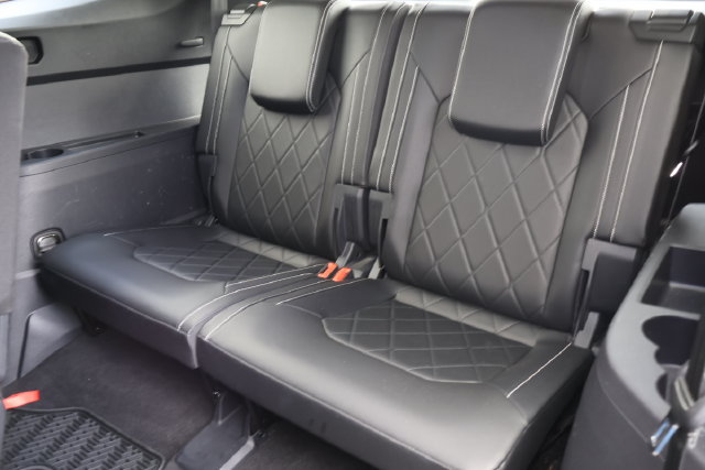 Certified 2024 Volkswagen Atlas SEL Premium R-Line AWD/4WD image 18