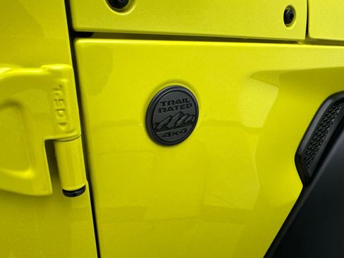 Used 2024 Jeep Wrangler Unlimited Sport AWD/4WD image 23