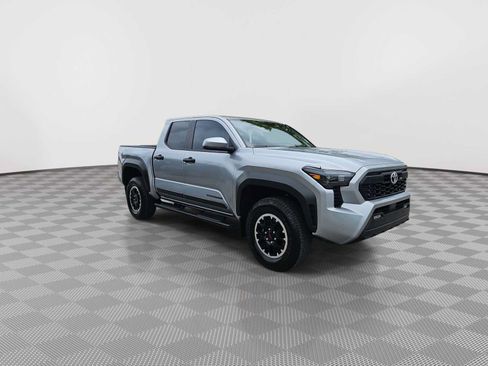 Used 2024 Toyota Tacoma TRD Off-Road w/ TRD Off Road Upgrade Package AWD/4WD image 2