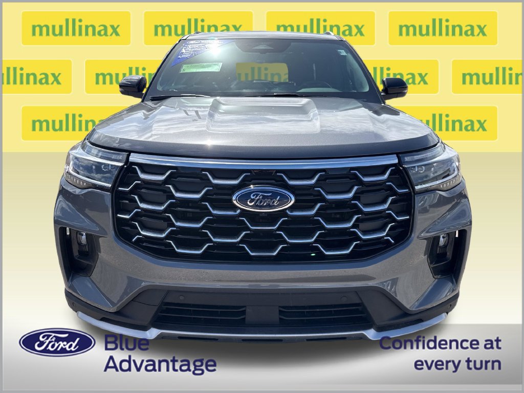 Used 2026 Ford Explorer Platinum RWD image 11
