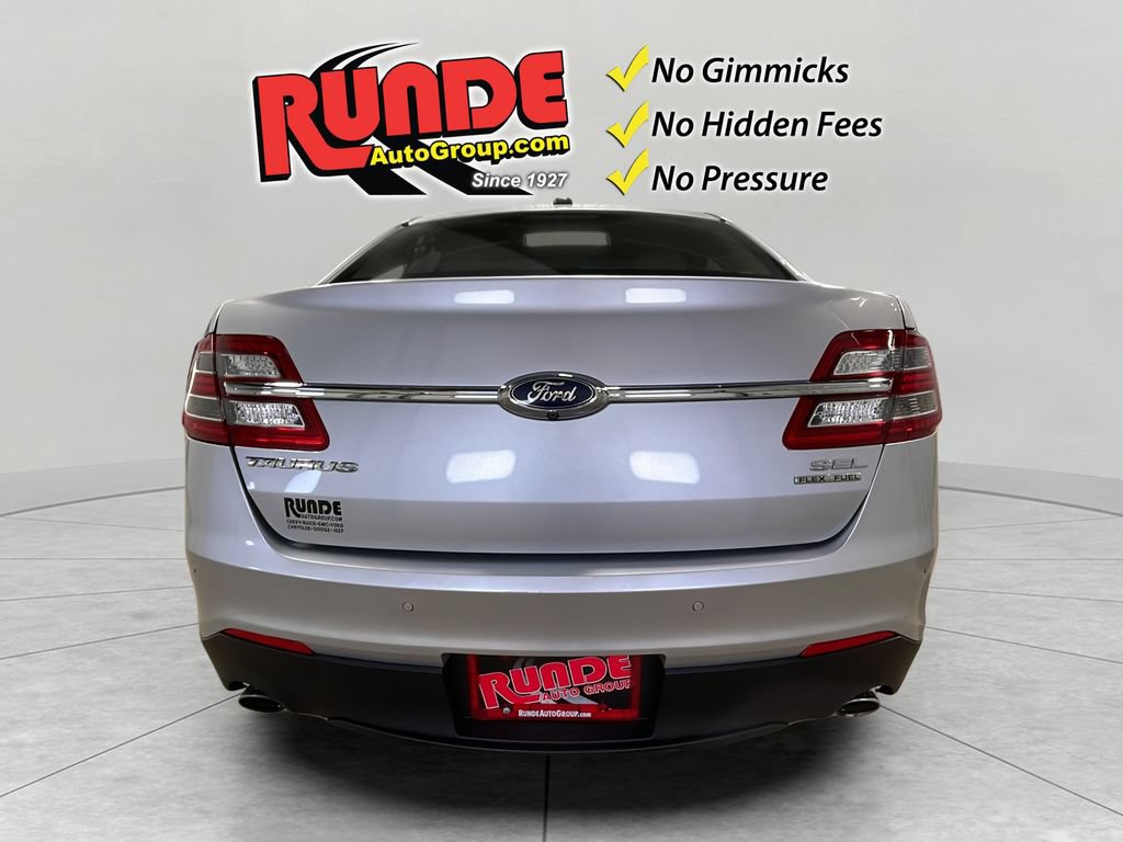 Used 2019 Ford Taurus SEL FWD image 5