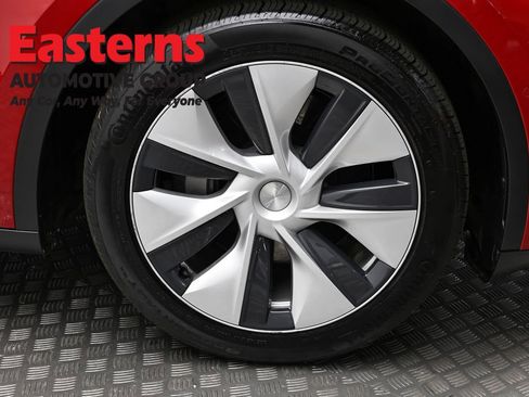 Used 2021 Tesla Model Y Long Range image 28