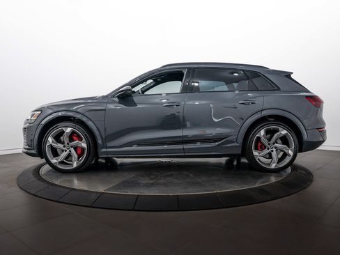 Certified 2024 Audi SQ8 e-tron Premium Plus w/ Black Optic Package AWD/4WD image 6