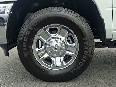 Used 2024 RAM 2500 Tradesman w/ Chrome Appearance Group image 8