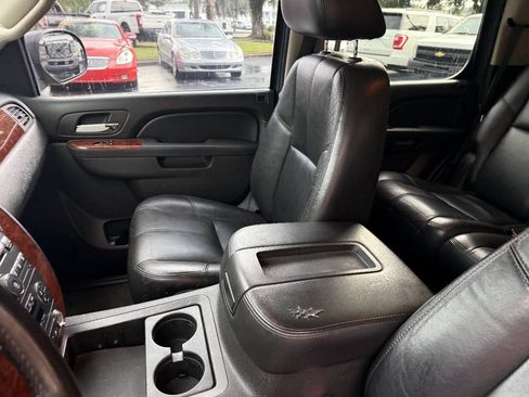 Used 2010 Chevrolet Tahoe LT RWD image 6
