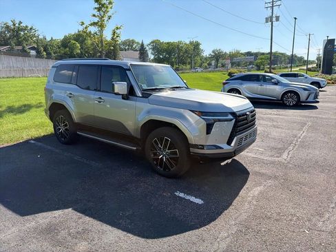 Used 2026 Lexus GX 550 w/ Cold Area Package AWD/4WD image 26