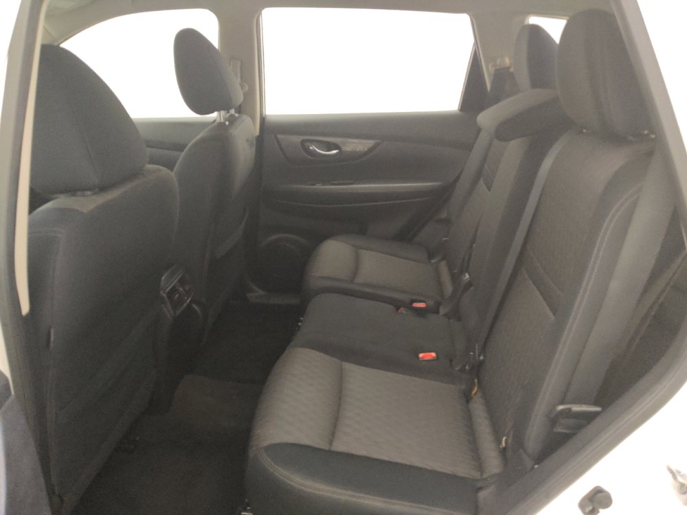 Used 2017 Nissan Rogue S AWD/4WD image 18