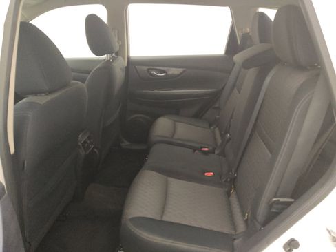 Used 2017 Nissan Rogue S AWD/4WD image 18