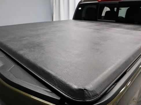 Used 2023 Chevrolet Colorado LT w/ LT Convenience Package RWD image 12