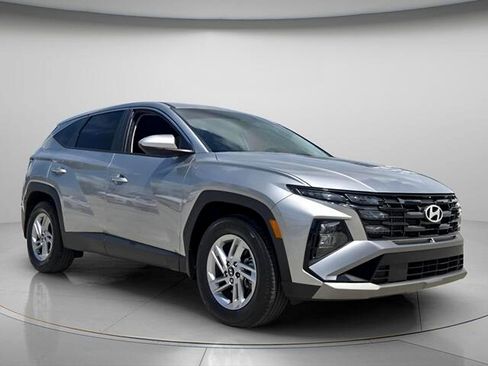Used 2026 Hyundai Tucson SE FWD image 6