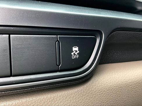 Certified 2026 Kia Carnival FWD image 34