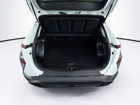 Used 2025 Hyundai Kona SEL FWD image 30