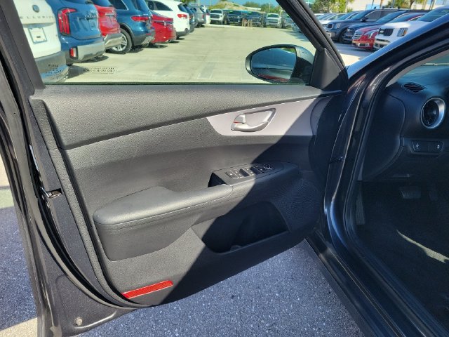 Certified 2024 Kia Forte LXS FWD image 19