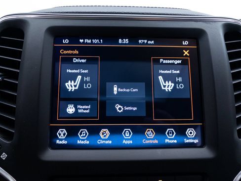 Used 2022 Jeep Cherokee Latitude Lux w/ Sun & Sound Group AWD/4WD image 9