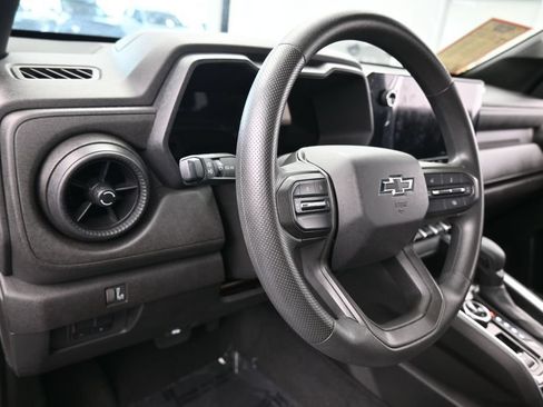 Used 2025 Chevrolet Colorado Trail Boss AWD/4WD image 14