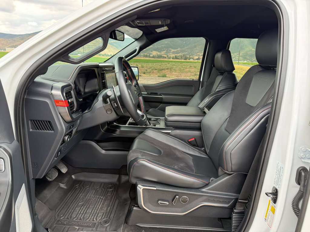 Used 2025 Ford F150 Raptor AWD/4WD image 15