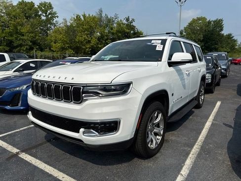 Used 2022 Jeep Wagoneer Series I w/ Premium Group I AWD/4WD image 4