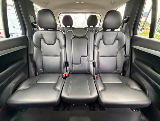 Used 2024 Volvo XC90 B5 Core w/ Climate Package AWD/4WD image 14