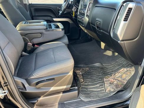 Used 2018 Chevrolet Silverado 1500 LT w/ All Star Edition image 21