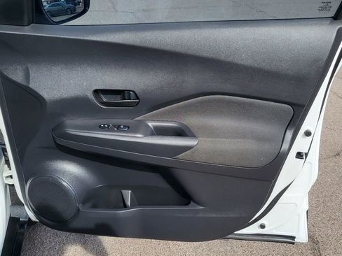 Used 2019 Nissan Kicks S image 15