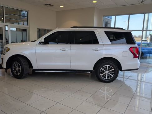 Used 2018 Ford Expedition XLT w/ Equipment Group 202A image 2