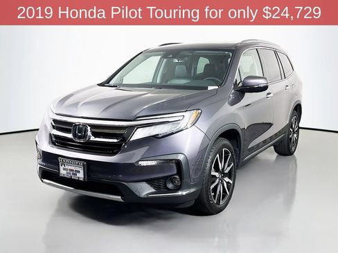 Used 2019 Honda Pilot Touring image 3
