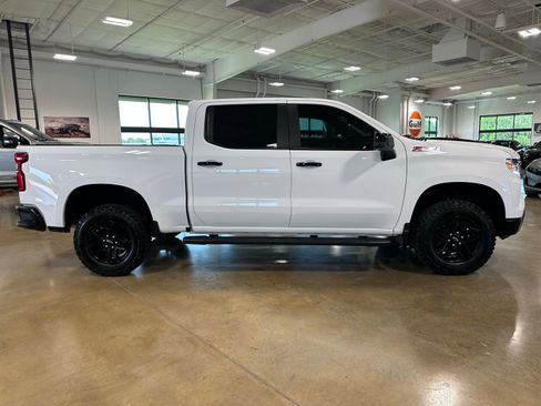 Used 2024 Chevrolet Silverado 1500 LT Trail Boss w/ Protection Package AWD/4WD image 9