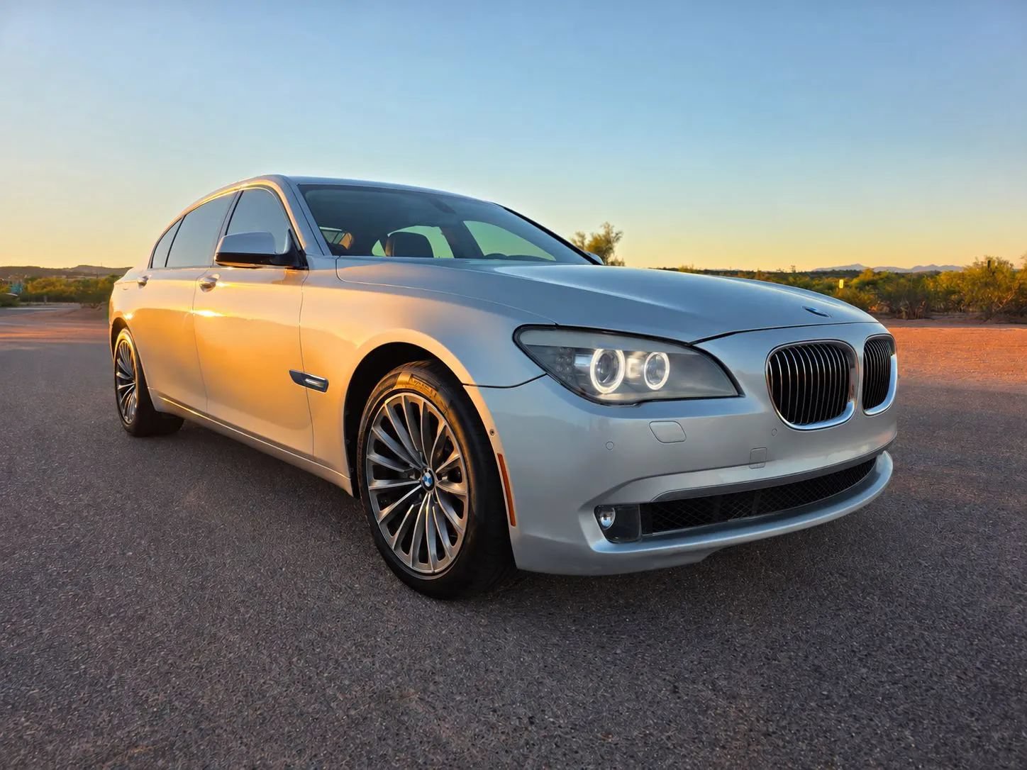 Used 2009 BMW 750Li w/ Sport Pkg RWD image 6