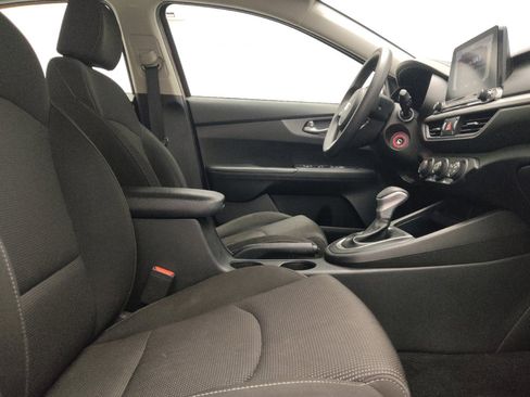 Used 2020 Kia Forte LXS FWD image 21