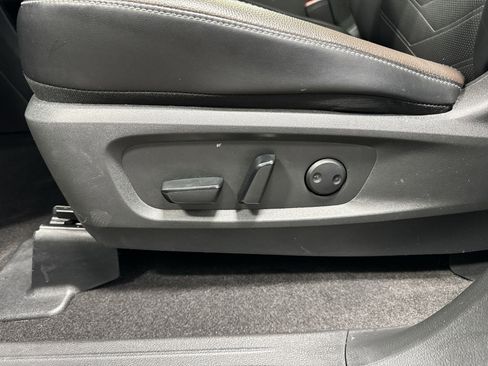 Certified 2024 Nissan Pathfinder Platinum AWD/4WD image 30