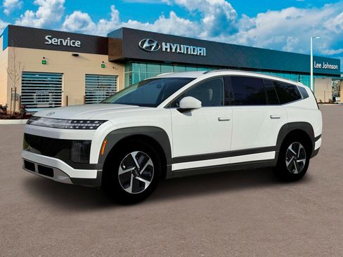 New 2026 Hyundai Ioniq 9 SE image 2