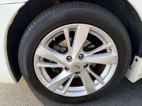 Used 2015 Nissan Altima 2.5 SV w/ Convenience Package image 29