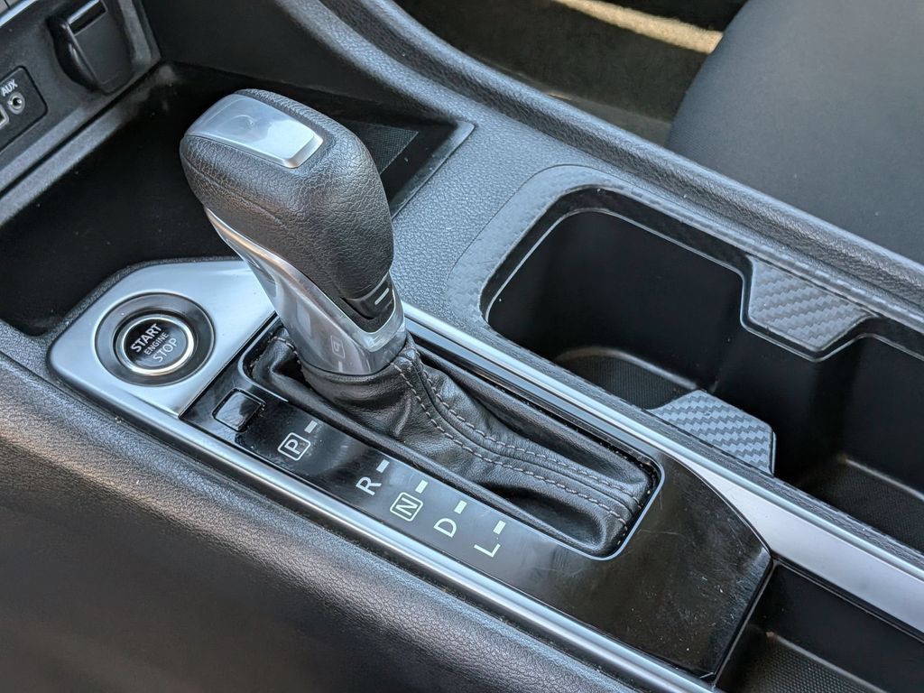 Used 2025 Nissan Sentra SV FWD image 23
