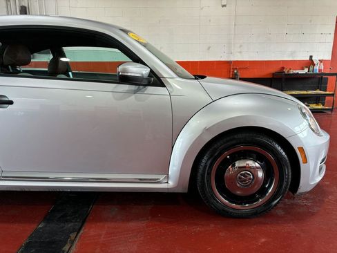 Used 2015 Volkswagen Beetle 1.8T Classic image 5
