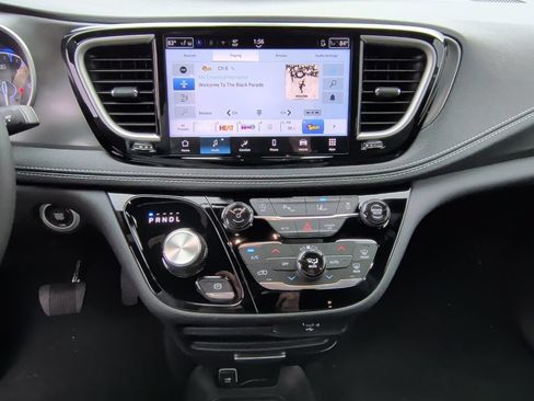 New 2026 Chrysler Pacifica Select w/ S Appearance Package FWD image 22