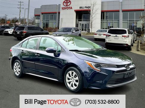Used 2025 Toyota Corolla LE FWD image 1