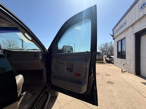 Used 2005 Dodge Ram 2500 Truck SLT image 15