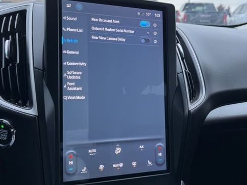 Used 2024 Ford Edge SEL image 41