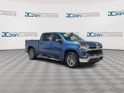 Used 2024 Chevrolet Silverado 1500 LT AWD/4WD image 2