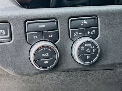 Used 2025 GMC Sierra 1500 Elevation AWD/4WD image 10